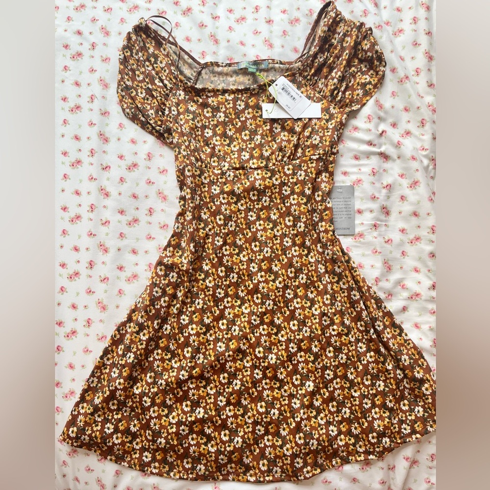 Brand new sunflower dress 🌻
